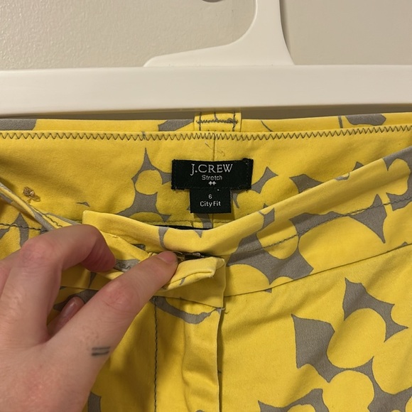J Crew Stretch City Fit Yellow Spring Summer Capri Floral Pants Size 6 - Picture 3 of 5